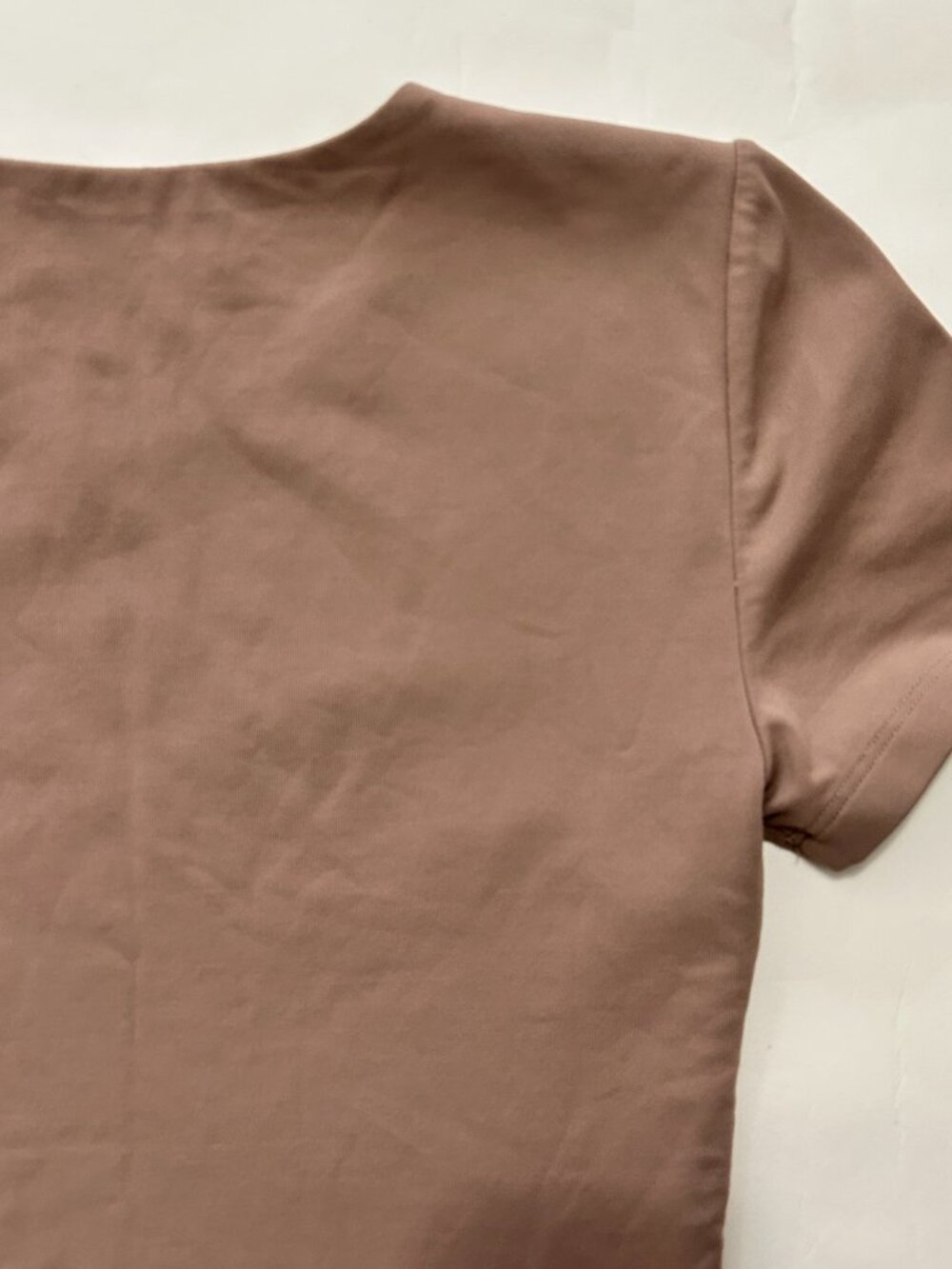 Aritzia Babaton Contour Crew Cropped Top T-Shirt Womens size S warm taupe - Picture 8 of 11